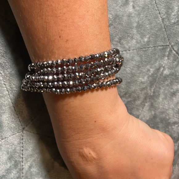 Sparkling 5 Strand Faceted Crystal Glass Beaded Bracelet with Magnetic Closure - Picture 10 of 12